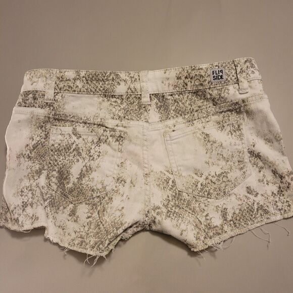 Flip Side 2 in 1 Women's Reversible Blue Jean Shorts Small Waist 31/32 Floral - Picture 6 of 6